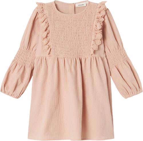 Lil' Atelier Nmfrosita LS Dress LIL Str 122 - Rugby Tan Toppe hos Magasin