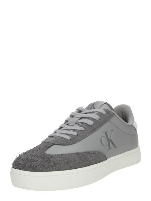 Se Calvin Klein Jeans Sneaker low 'CLASSIC'  grå / mørkegrå / offwhite ved About You