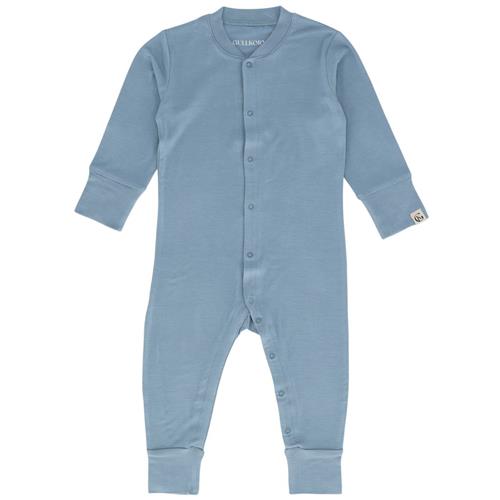 Se Gullkorn Design Vennen Babysuit Dusty Blue | Blå | 80 cm ved Babyshop