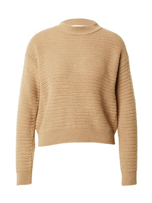 Se ABOUT YOU Pullover 'Nicola'  beige ved About You