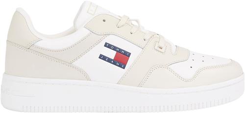 Tommy Hilfiger TJM Retro Basket ESS Mand Newsprint Sneakers Str 46 - hos Magasin