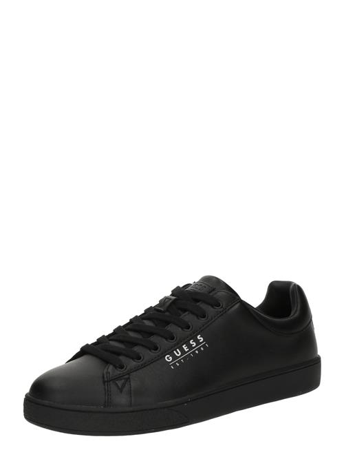 GUESS Sneaker low 'Nola'  sort / hvid