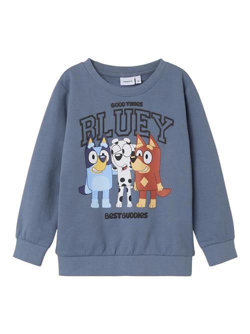 Se NAME IT Sweatshirt 'Bluey'  blandingsfarvet ved About You