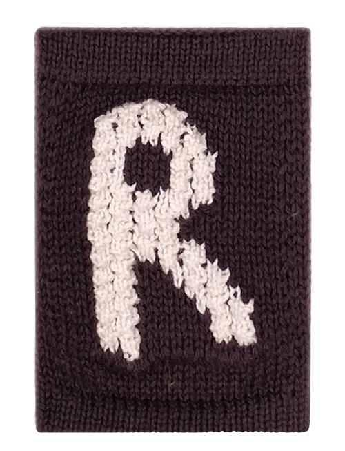 Se Smallstuff Knitted Letter R, Nature Smallstuff Brown ved Booztlet