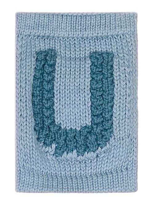 Se Smallstuff Knitted Letter U, Blue Smallstuff Blue ved Booztlet