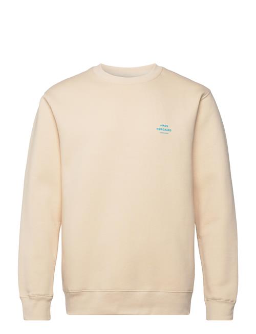 Se Mads Nørgaard Standard Crew Logo Sweat Mads Nørgaard Cream ved Booztlet