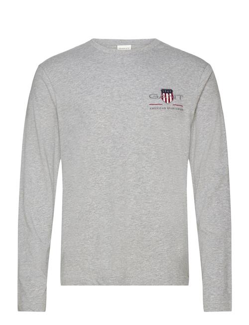 Se GANT Reg Medium Archive Shield Ls T GANT Grey ved Booztlet