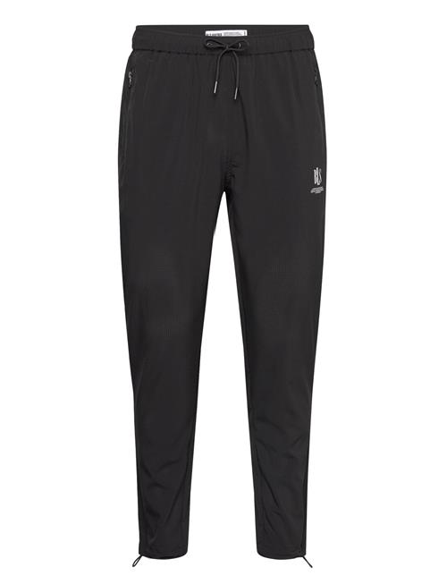 Se BLS Hafnia Eliott Track Pants BLS Hafnia Black ved Booztlet