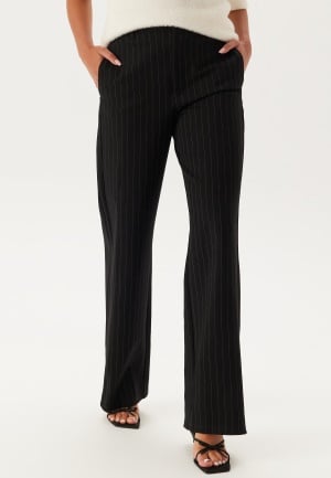 Se BUBBLEROOM Soft Suit Wide Trousers Black/Striped XL ved Bubbleroom