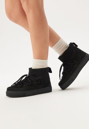 Se INUIKII Classic Low Sneaker Black 39 ved Bubbleroom