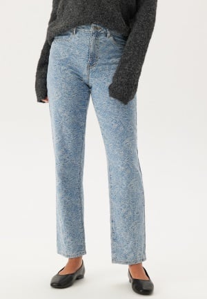 Se VILA Vichris Denim Pants Light Blue Denim Aop:jaquard 44 ved Bubbleroom