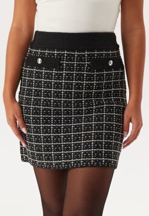 Se Pieces Pcnilja Hw Knit Skirt Black Checks:white And Silver XL ved Bubbleroom