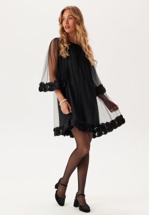 Se Ida Sjöstedt River Rose Dress Black 40 ved Bubbleroom