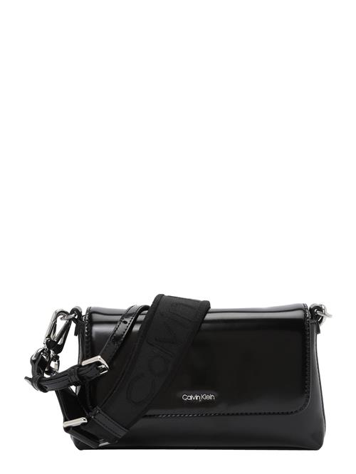 Calvin Klein Skuldertaske 'MUST'  sort