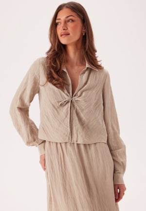 BUBBLEROOM Structured Tie Blouse Nougat M