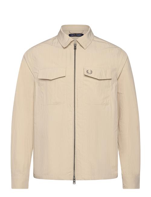 Se Fred Perry Pocket Overshirt Fred Perry Beige ved Booztlet