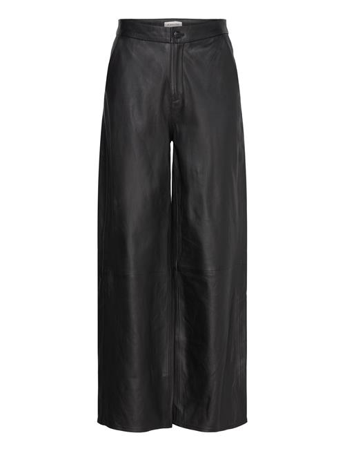 Se Felise High Rise Wide Leather Pants Malina Black ved Booztlet