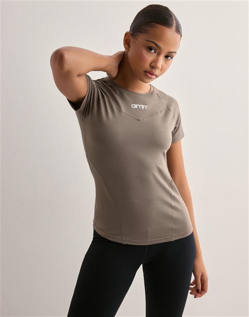 Aim'n - Beige - Soft Basic Short Sleeve