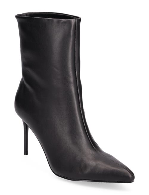 Lyricals Bootie Steve Madden Black