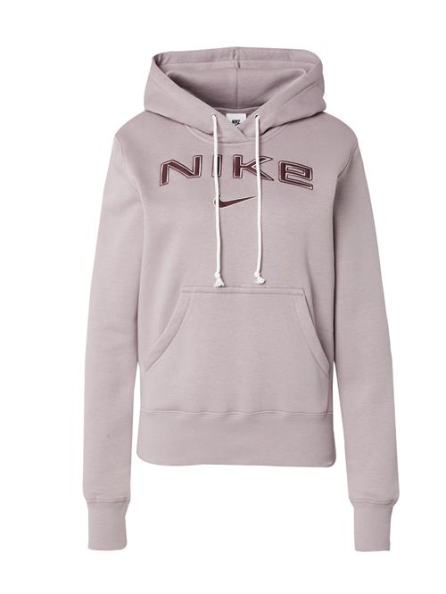 Se Nike Sportswear Sweatshirt 'PHNX FLC'  lilla / burgunder / hvid ved About You