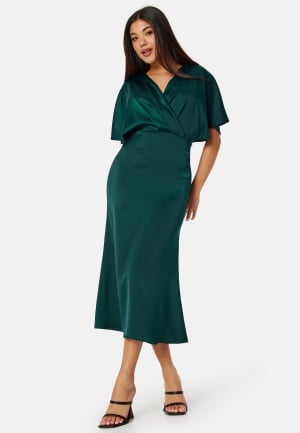 Se Bubbleroom Occasion Wrap Satin Midi Dress Dark green 44 ved Bubbleroom