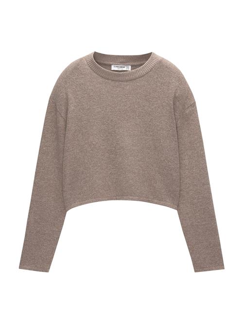 Se Pull&Bear Pullover  mudderfarvet ved About You