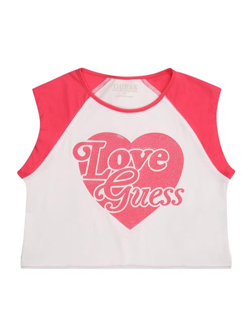 Se GUESS Bluser & t-shirts  cranberry / hvid ved About You