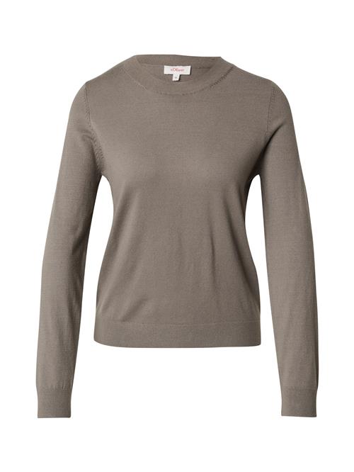 Se s.Oliver Pullover  lysebrun ved About You