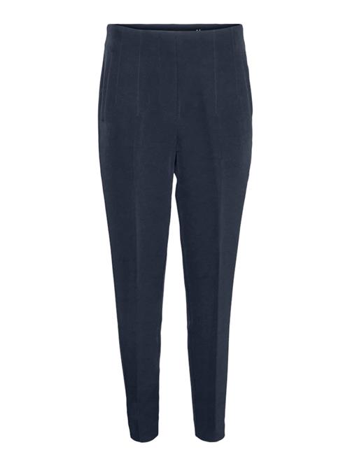 Se VERO MODA Bukser med fals 'VMLINA'  navy ved About You