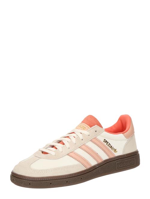 Se ADIDAS ORIGINALS Sneaker low 'Handball Spezial'  creme / laks / sort / hvid ved About You