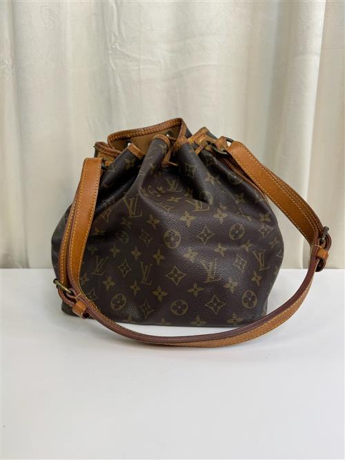 Louis Vuitton -  Monogram petite noé - Skuldertaske - Secondhand