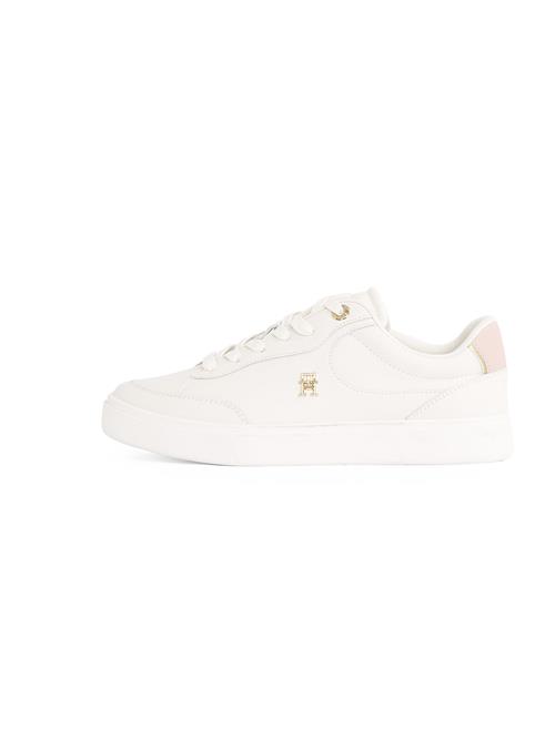 Se TOMMY HILFIGER Sneaker low 'Essential Chic Court'  offwhite ved About You