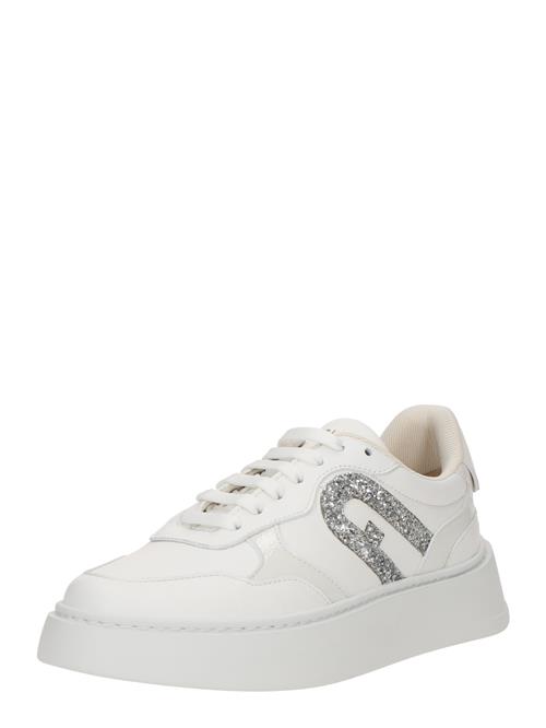 Se FURLA Sneaker low  sølv / hvid ved About You