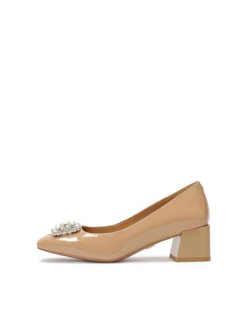 Se Kazar Pumps  beige / sølv ved About You