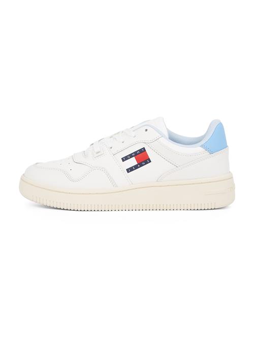 Se Tommy Jeans Sneaker low 'RETRO BASKET ESS MEG 3A3'  navy / lyseblå / rød / hvid ved About You