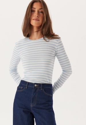 Se Pieces Pcruka Ls Top Noos Cashmere Blue Stripes:cloud Da XL ved Bubbleroom