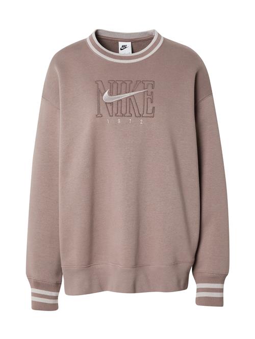 Se Nike Sportswear Sweatshirt 'PHNX FLC'  lysebrun / hvid ved About You