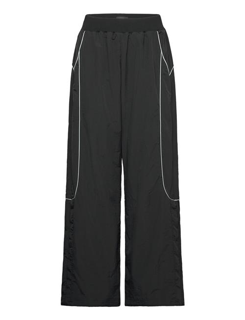 HAN Kjøbenhavn Relaxed Track Trousers HAN Kjøbenhavn Black