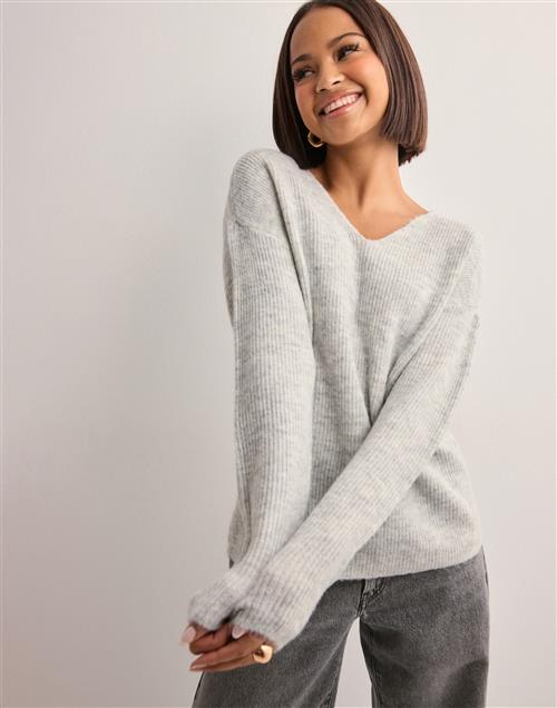 Se Only - Grå - Onlcamilla V-Neck L/S Pullover Knt ved Nelly