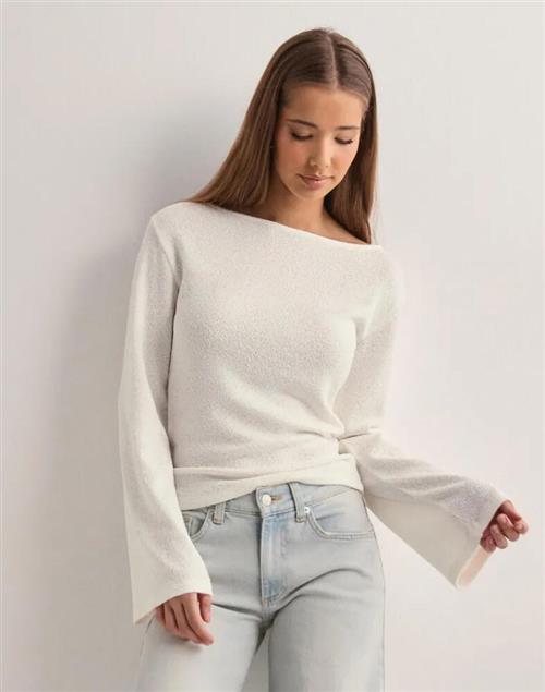 Nelly - Hvid - Gorgeous Wide Sleeve Sweater