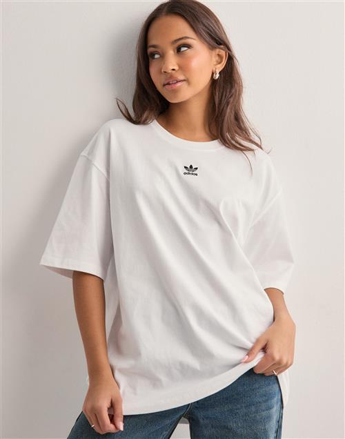 Se Adidas Originals - Hvid - Ess Boyfr Tee ved Nelly