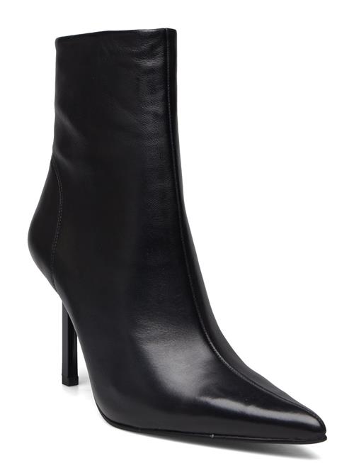 Iyanna Bootie Steve Madden Black