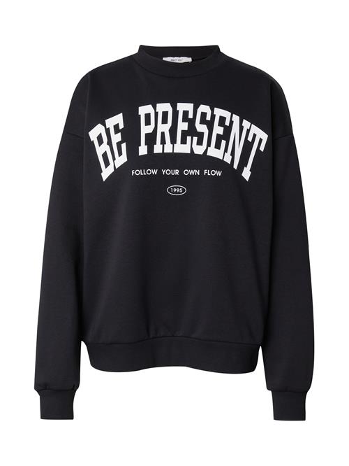 ABOUT YOU Sweatshirt 'Tabea'  mørkeblå