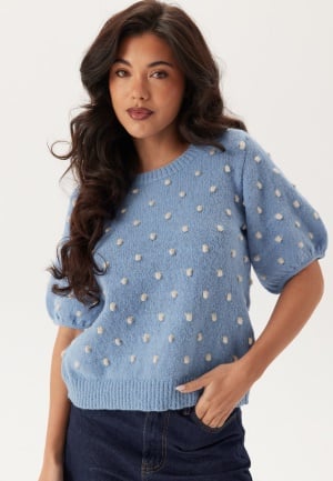 Se VILA Vidottie 2/4 SLEEVE KNIT TOP S Blissful Blue Detail:birch Dot XL ved Bubbleroom