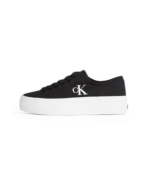 Se Calvin Klein Jeans Sneaker low  sort / hvid ved About You