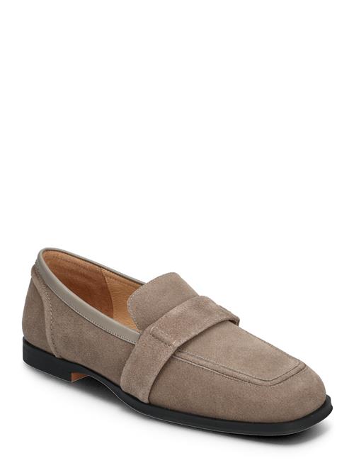 Se Stb-Erika Saddle Loafer Shoe The Bear Beige ved Booztlet