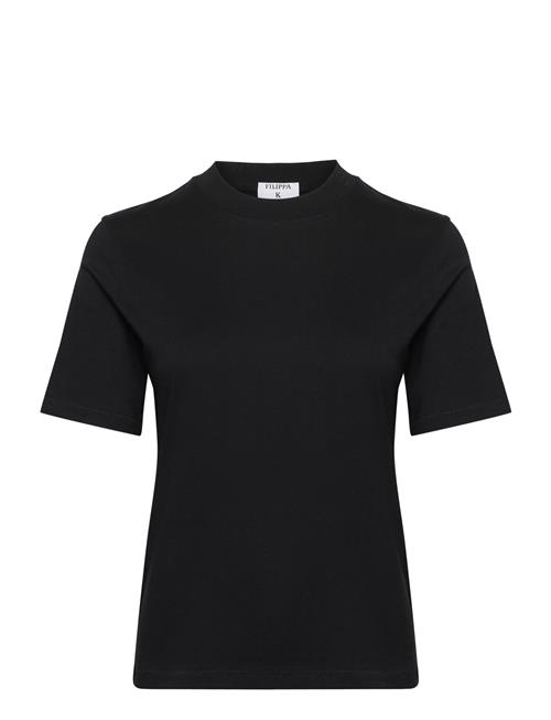 Se Mock Neck Tee Filippa K Black ved Booztlet