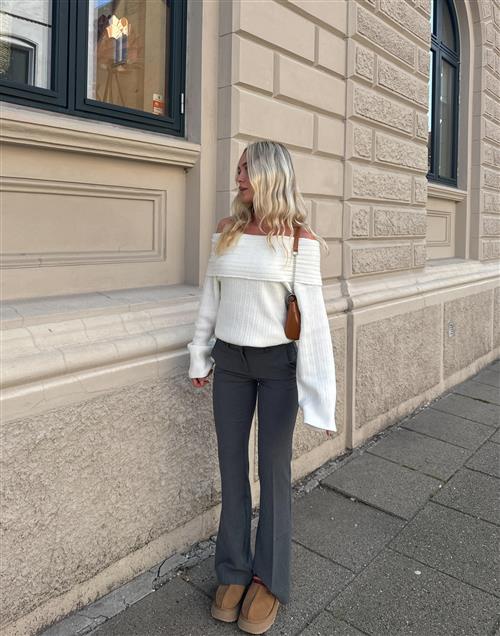 Se Nelly - Grå - Low Waist Flare Suit Pants ved Nelly