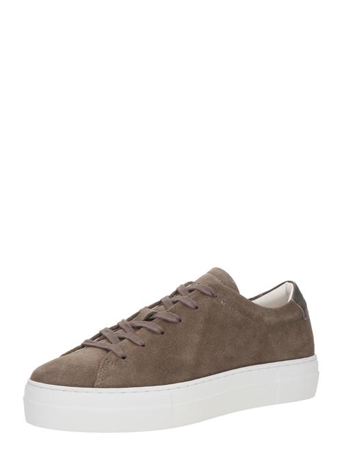 Se Garment Project Sneaker low 'Ella - Elephant'  mudderfarvet ved About You