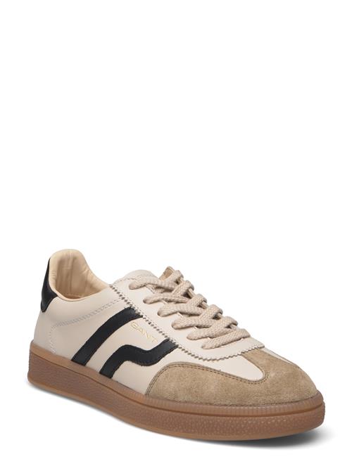 Se Cuzima Sneaker GANT Beige ved Booztlet